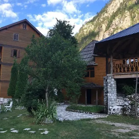 Rezidenca: Quku I Valbones