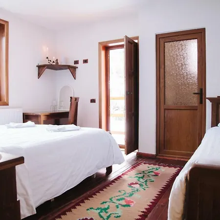 Rezidenca: Quku I Valbones Village de vacances Valbone